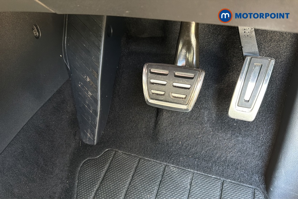 Volkswagen T-Roc R-Line Automatic Petrol SUV - Stock Number (1646580) - 24th supplementary image