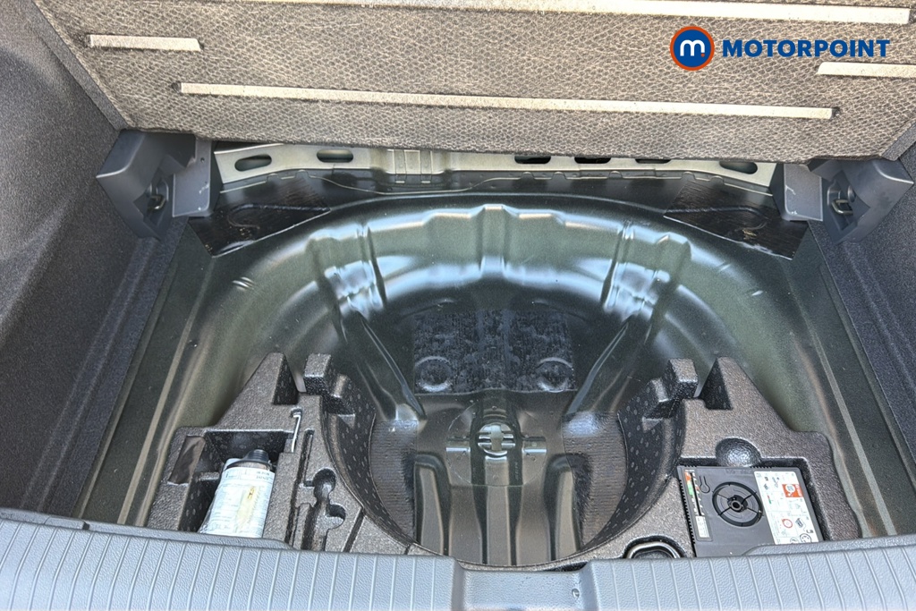 Volkswagen T-Roc R-Line Automatic Petrol SUV - Stock Number (1646580) - 33rd supplementary image
