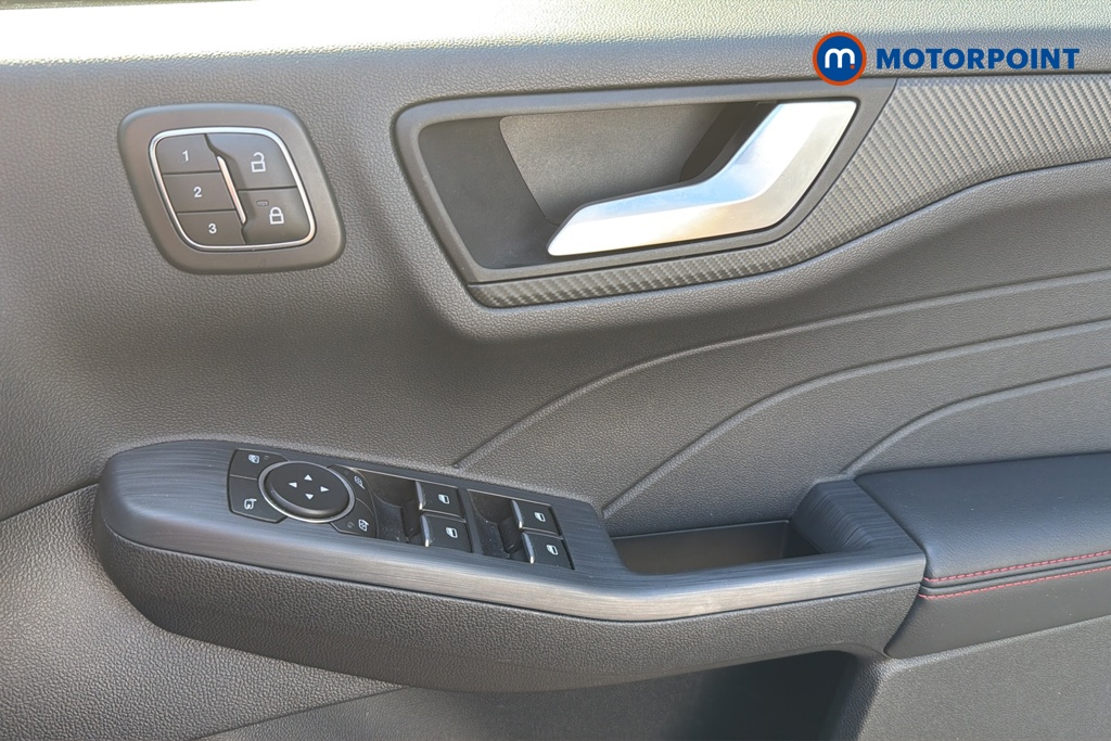 Ford Kuga St-Line Automatic Petrol-Electric Hybrid SUV - Stock Number (1646697) - 19th supplementary image