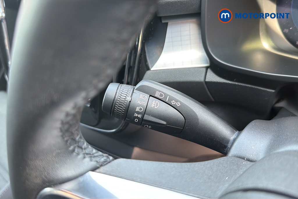 Volvo Xc40 Plus Automatic Petrol SUV - Stock Number (1647048) - 5th supplementary image