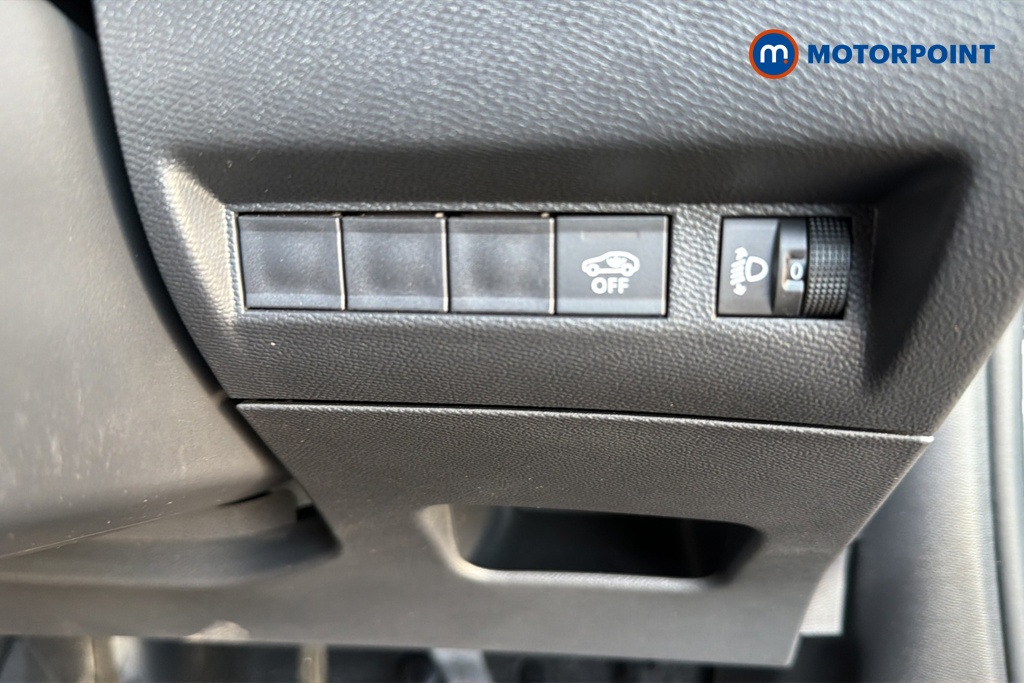 Peugeot 2008 Allure Manual Petrol SUV - Stock Number (1647256) - 11th supplementary image