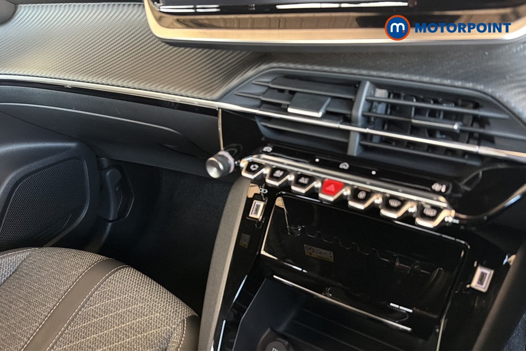 Peugeot 2008 Allure Manual Petrol SUV - Stock Number (1647256) - 12th supplementary image