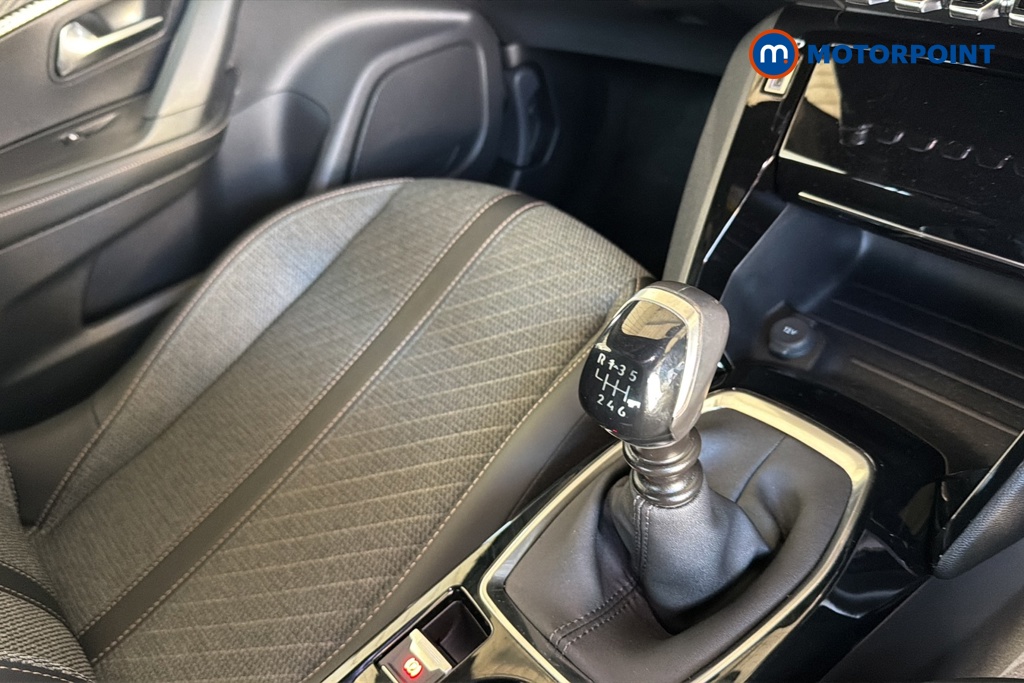 Peugeot 2008 Allure Manual Petrol SUV - Stock Number (1647256) - 15th supplementary image