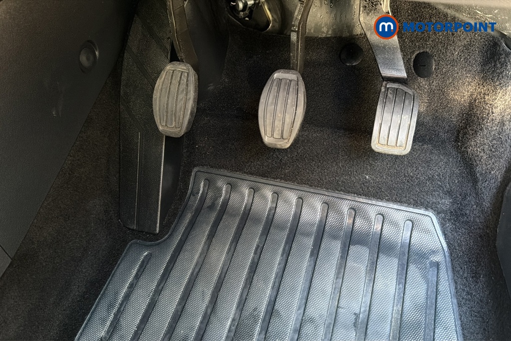 Peugeot 2008 Allure Manual Petrol SUV - Stock Number (1647256) - 24th supplementary image