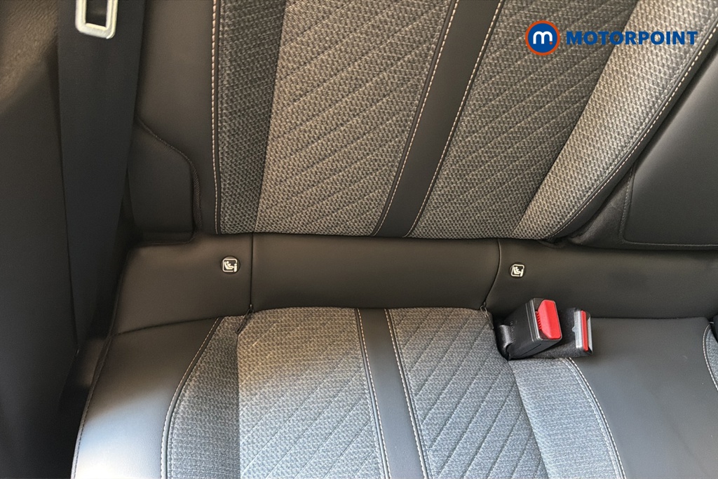 Peugeot 2008 Allure Manual Petrol SUV - Stock Number (1647256) - 27th supplementary image
