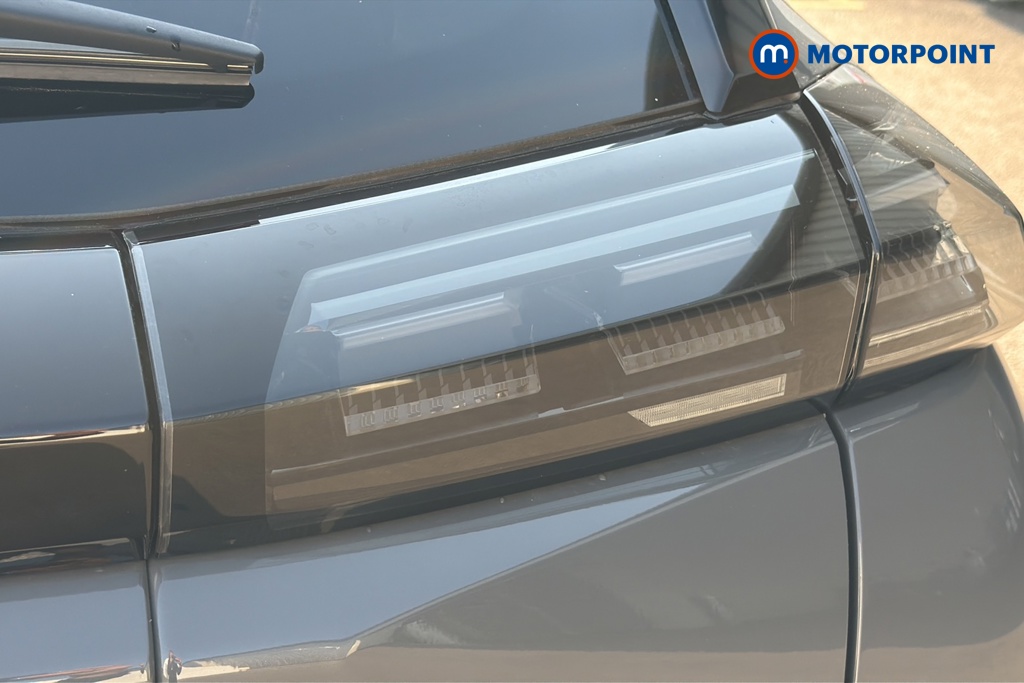 Peugeot 2008 Allure Manual Petrol SUV - Stock Number (1647256) - 36th supplementary image