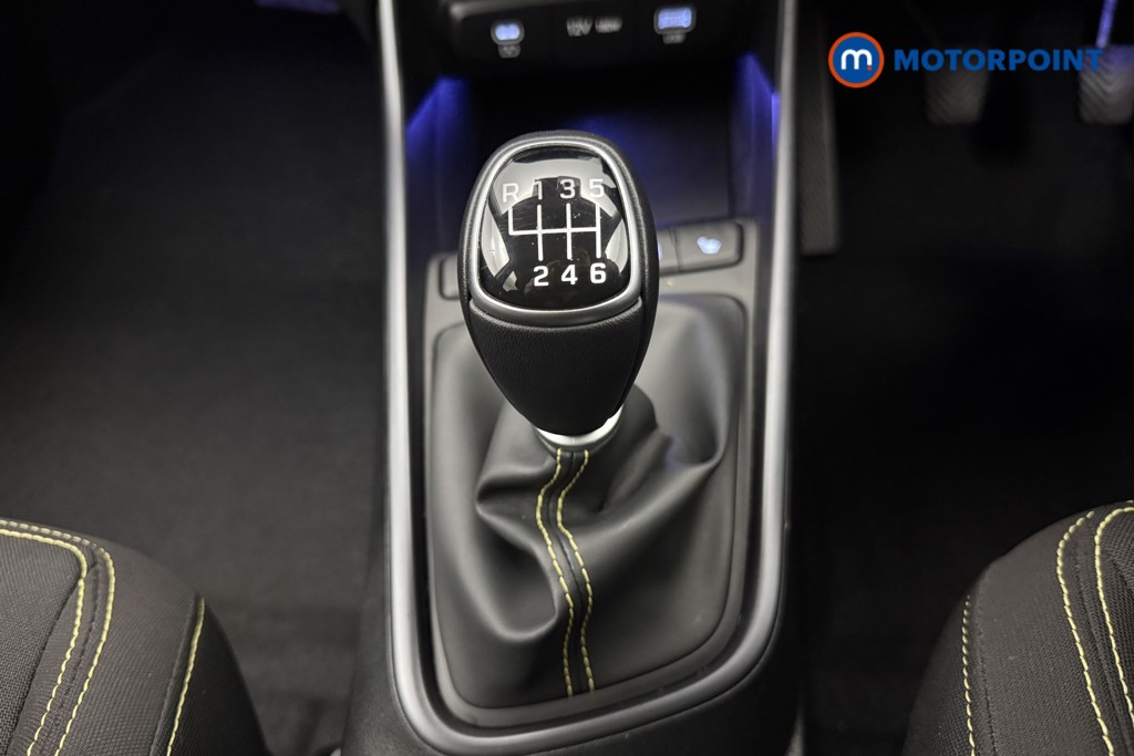 Hyundai I20 Premium Manual Petrol Hatchback - Stock Number (1647446) - 7th supplementary image