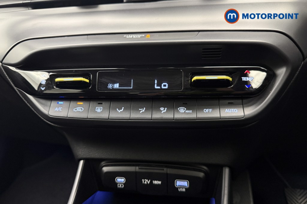 Hyundai I20 Premium Manual Petrol Hatchback - Stock Number (1647446) - 16th supplementary image