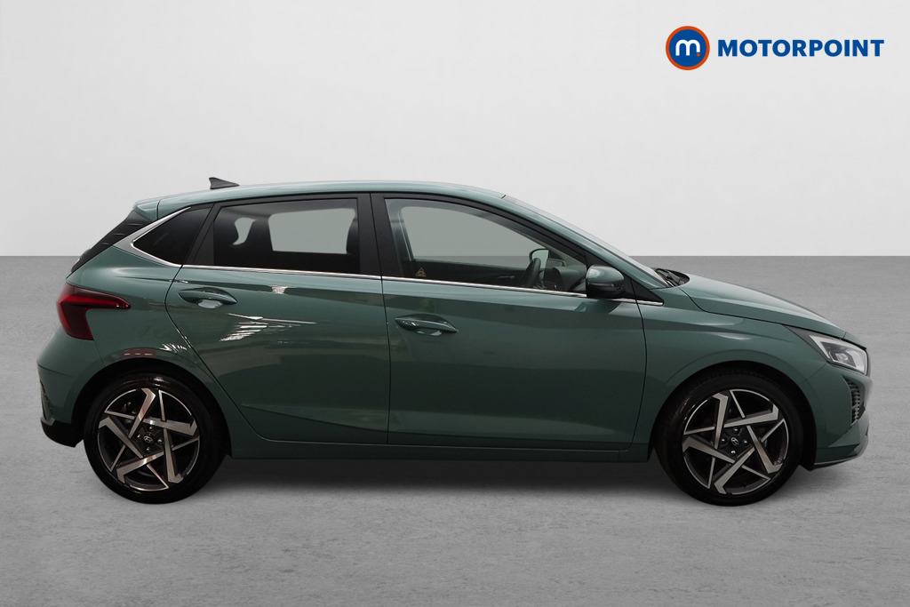 Hyundai I20 Premium Manual Petrol Hatchback - Stock Number (1647446) - Drivers side