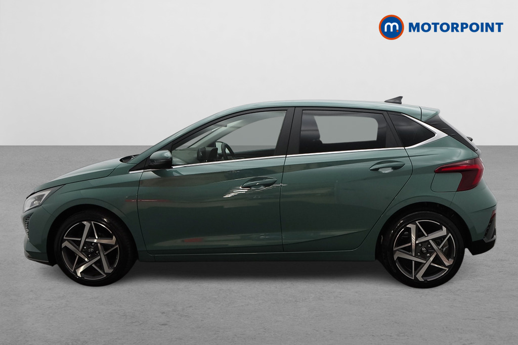 Hyundai I20 Premium Manual Petrol Hatchback - Stock Number (1647446) - Passenger side