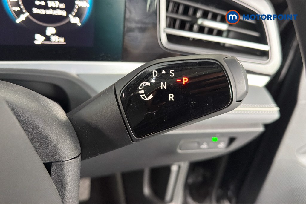 Volkswagen Passat Life Automatic Petrol Plug-In Hybrid Estate - Stock Number (1647521) - 15th supplementary image