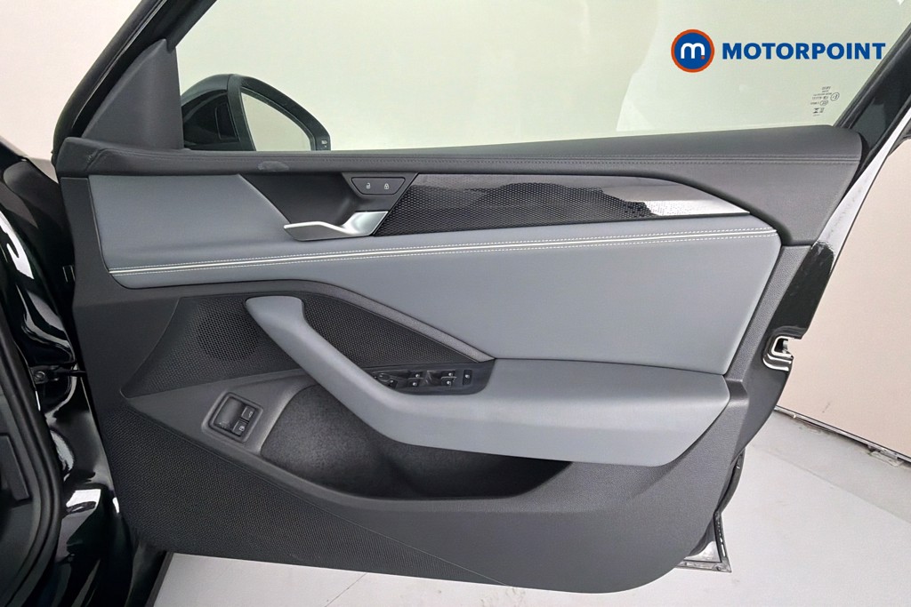 Volkswagen Passat Life Automatic Petrol Plug-In Hybrid Estate - Stock Number (1647521) - 19th supplementary image