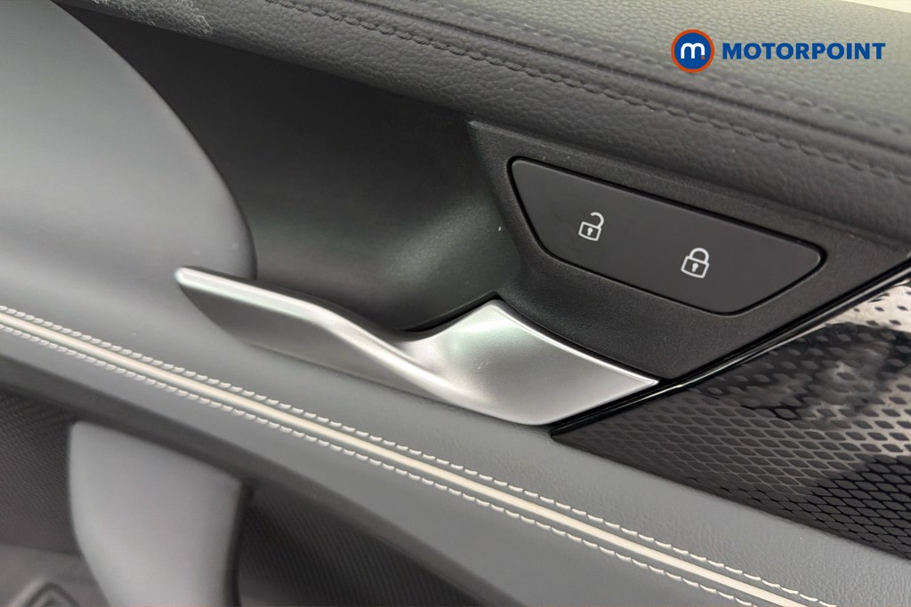 Volkswagen Passat Life Automatic Petrol Plug-In Hybrid Estate - Stock Number (1647521) - 42nd supplementary image