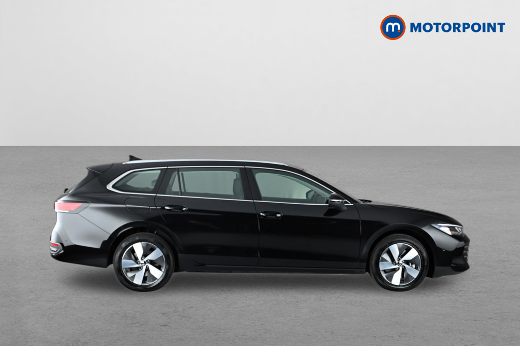 Volkswagen Passat Life Automatic Petrol Plug-In Hybrid Estate - Stock Number (1647521) - Drivers side