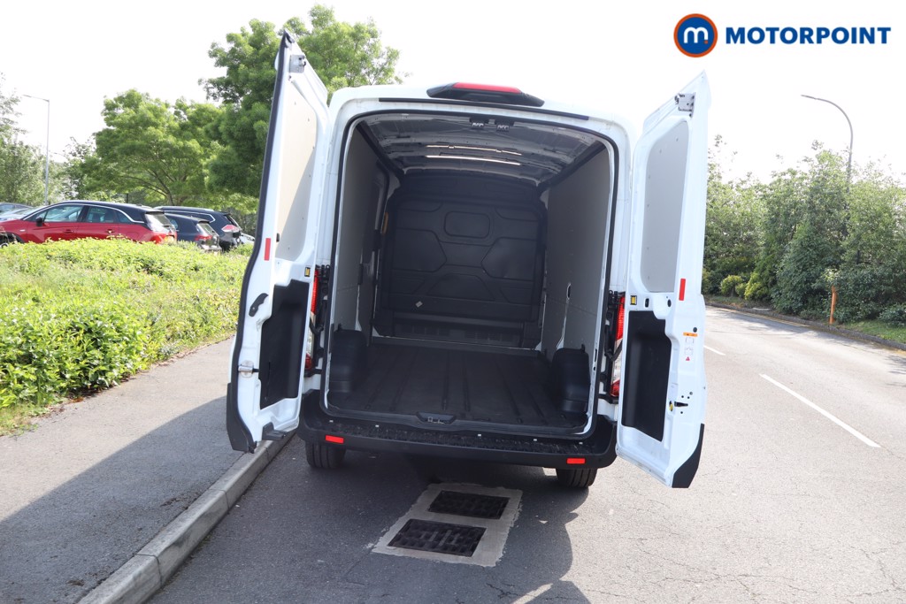 Ford Transit Limited Automatic Diesel Medium Roof Van - Stock Number (1611386) - 10th supplementary image