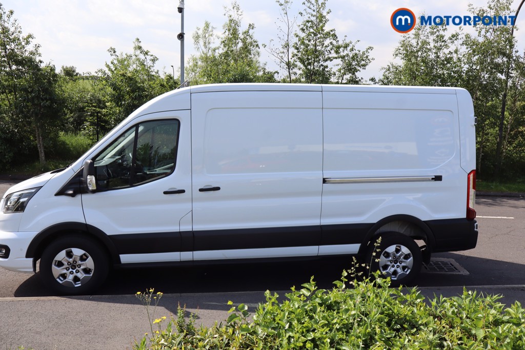 Ford Transit Limited Automatic Diesel Medium Roof Van - Stock Number (1611386) - 1st supplementary image