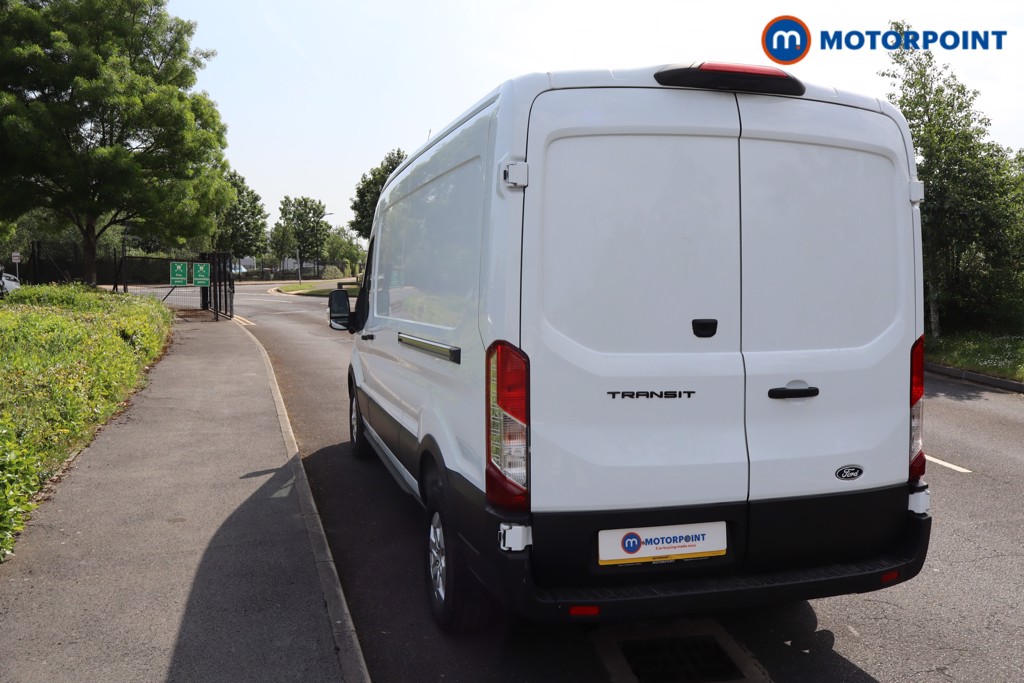 Ford Transit Limited Automatic Diesel Medium Roof Van - Stock Number (1611448) - 6th supplementary image