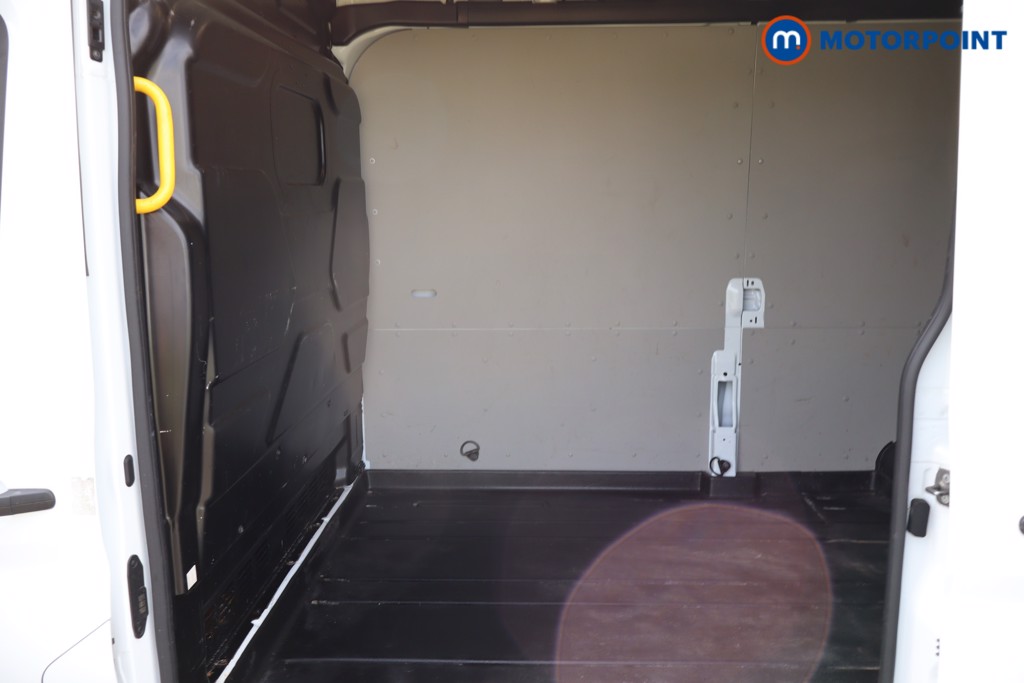 Ford Transit Limited Automatic Diesel Medium Roof Van - Stock Number (1611448) - 1st supplementary image