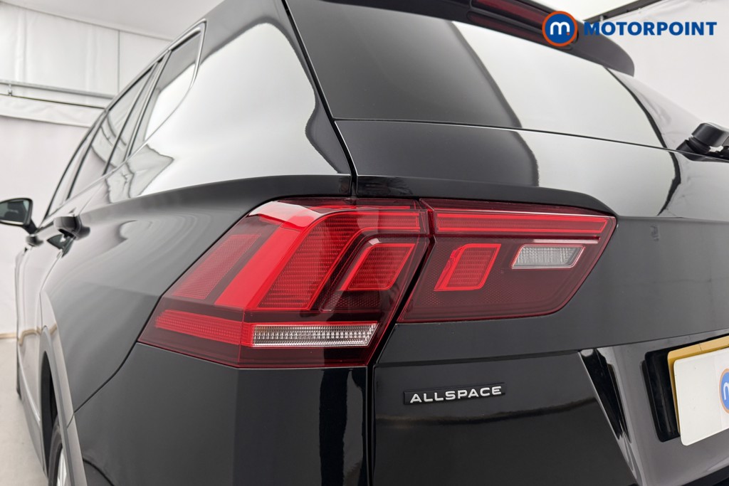 Volkswagen Tiguan Allspace Life Automatic Petrol SUV - Stock Number (1623479) - 19th supplementary image