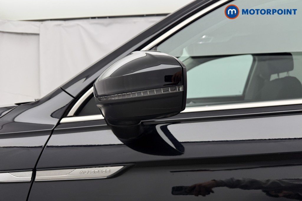 Volkswagen Tiguan Allspace Life Automatic Petrol SUV - Stock Number (1623479) - 20th supplementary image