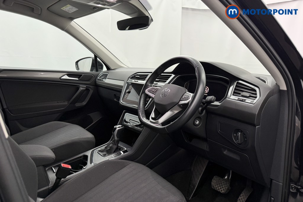 Volkswagen Tiguan Allspace Life Automatic Petrol SUV - Stock Number (1623479) - 1st supplementary image