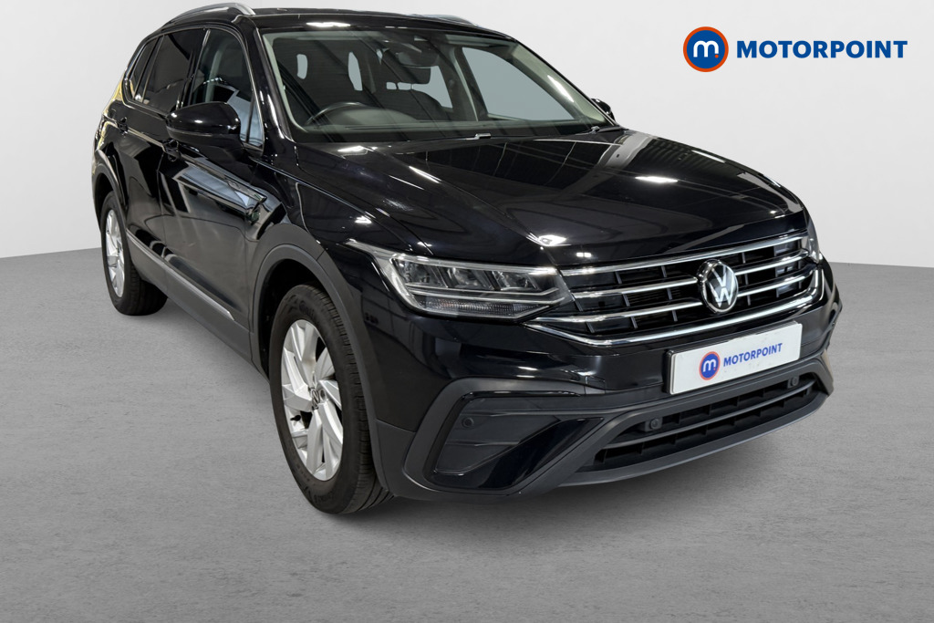 Volkswagen Tiguan Allspace Life Automatic Petrol SUV - Stock Number (1623479) - Drivers side front corner
