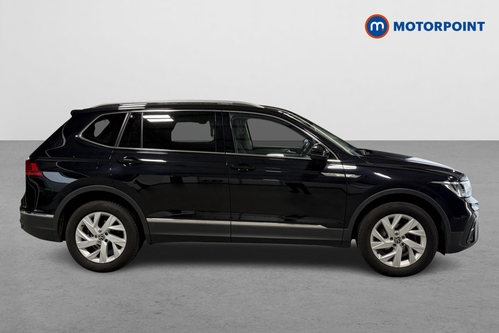 Volkswagen Tiguan Allspace Life Automatic Petrol SUV - Stock Number (1623479) - Drivers side