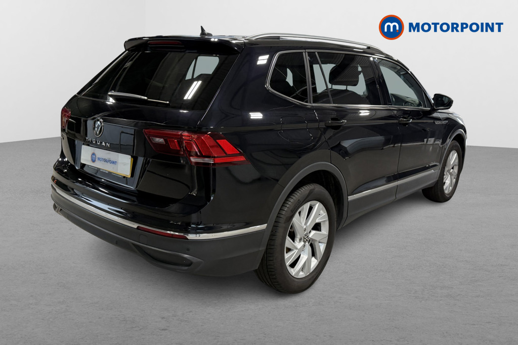 Volkswagen Tiguan Allspace Life Automatic Petrol SUV - Stock Number (1623479) - Drivers side rear corner