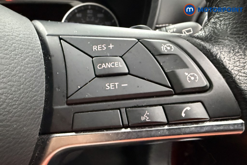 Nissan Juke N-Connecta Automatic Petrol SUV - Stock Number (1629023) - 4th supplementary image