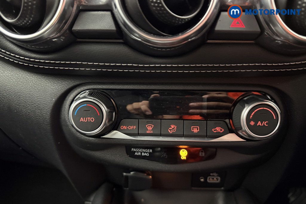 Nissan Juke N-Connecta Automatic Petrol SUV - Stock Number (1629023) - 10th supplementary image
