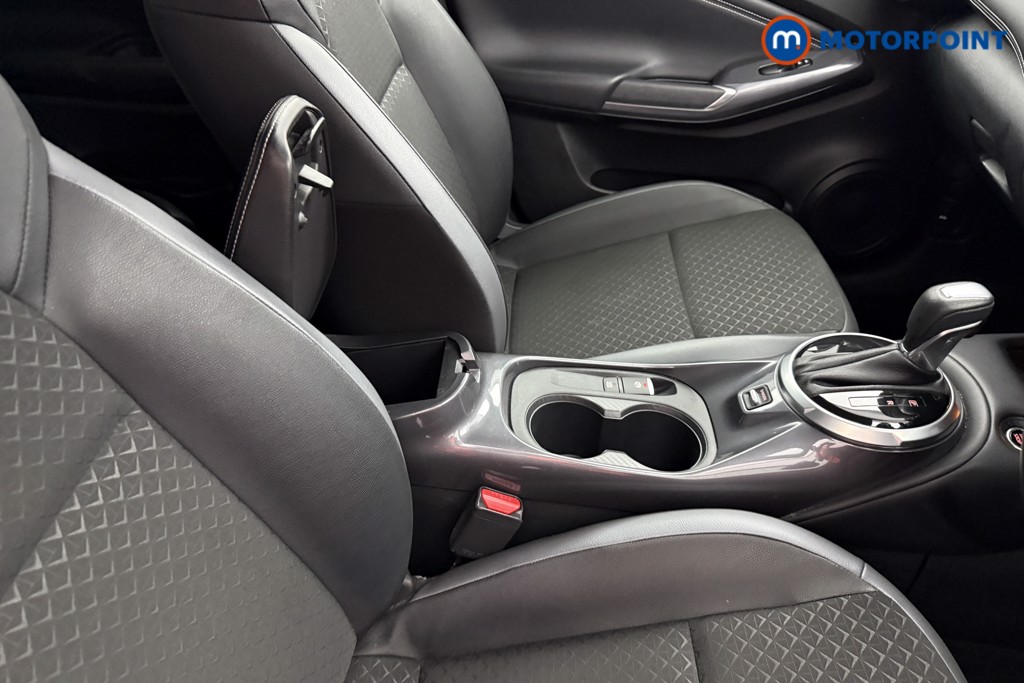 Nissan Juke N-Connecta Automatic Petrol SUV - Stock Number (1629023) - 12th supplementary image