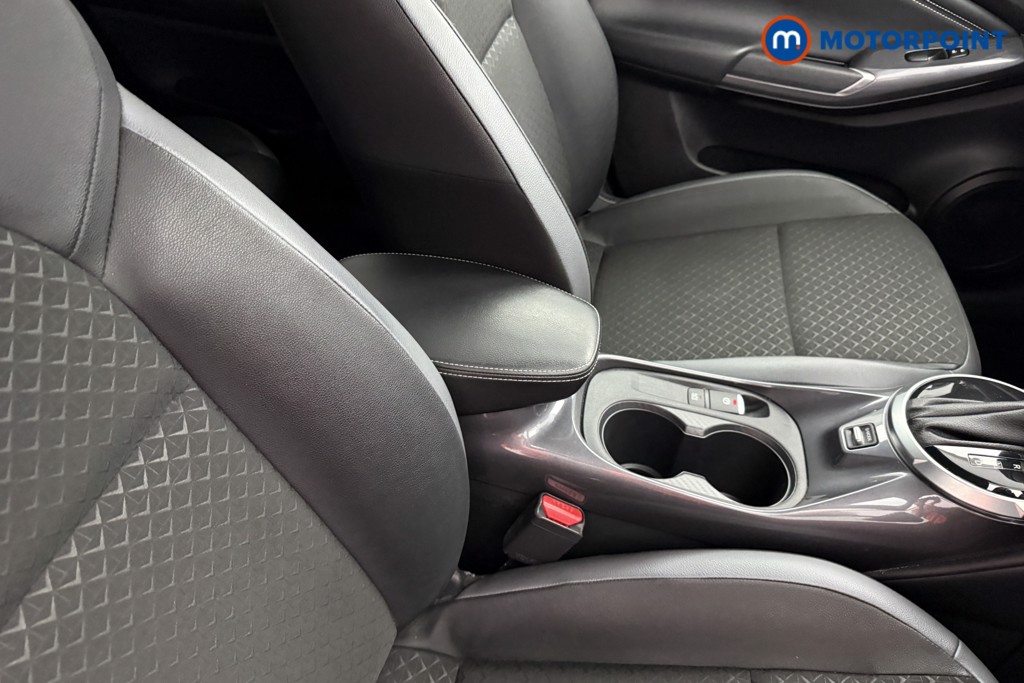 Nissan Juke N-Connecta Automatic Petrol SUV - Stock Number (1629023) - 13th supplementary image