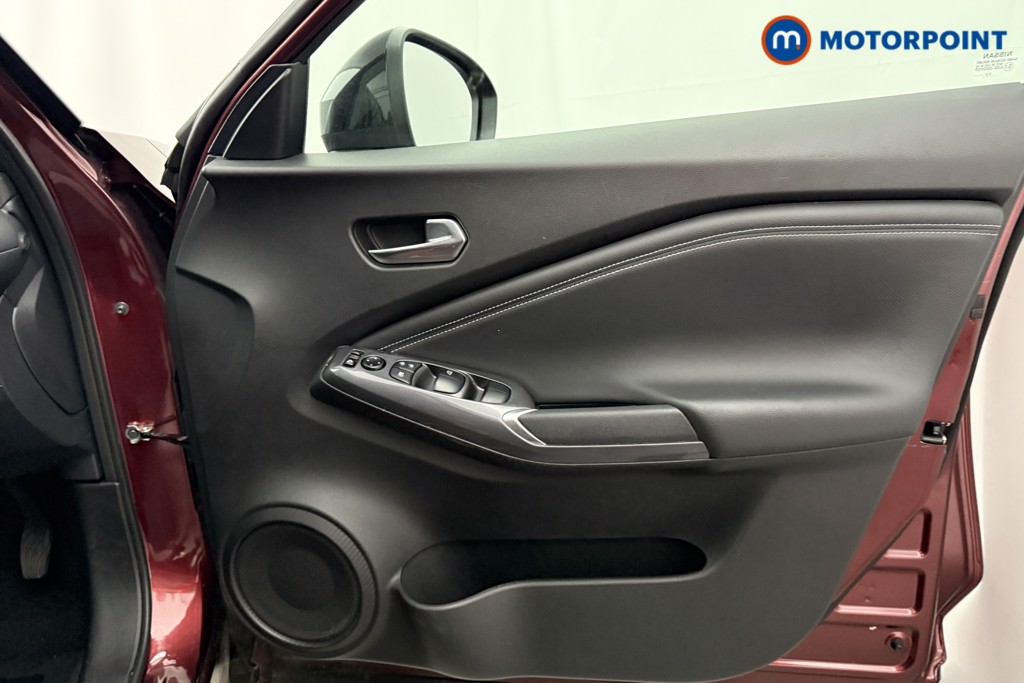 Nissan Juke N-Connecta Automatic Petrol SUV - Stock Number (1629023) - 15th supplementary image