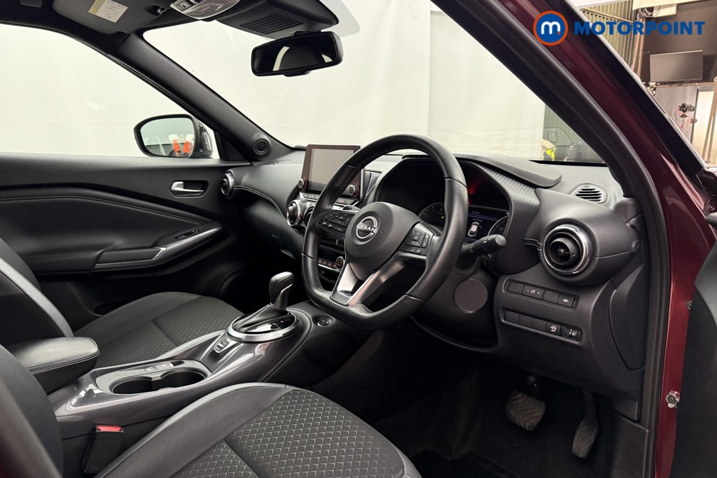 Nissan Juke N-Connecta Automatic Petrol SUV - Stock Number (1629023) - 1st supplementary image