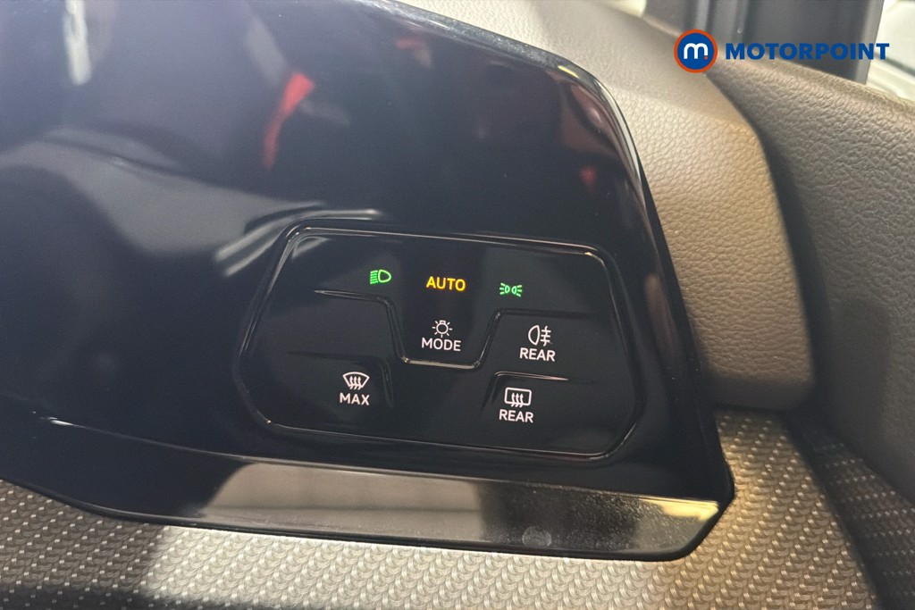 Volkswagen Golf R-Line Automatic Petrol Hatchback - Stock Number (1636452) - 18th supplementary image