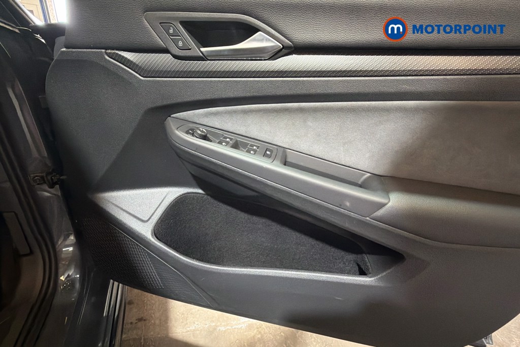 Volkswagen Golf R-Line Automatic Petrol Hatchback - Stock Number (1636452) - 19th supplementary image