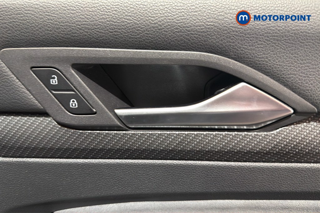 Volkswagen Golf R-Line Automatic Petrol Hatchback - Stock Number (1636452) - 42nd supplementary image