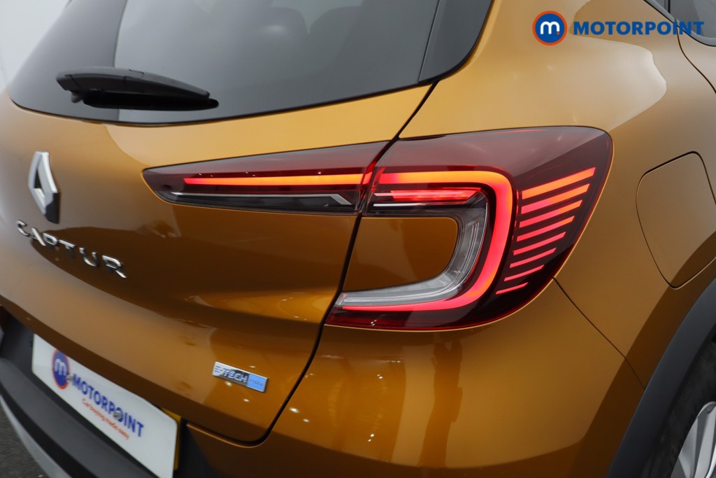 Renault Captur Iconic Edition Automatic Petrol-Electric Hybrid SUV - Stock Number (1640077) - 3rd supplementary image