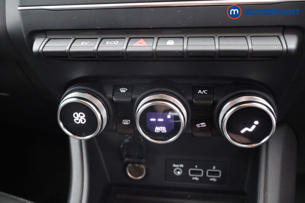 Renault Captur Iconic Edition Automatic Petrol-Electric Hybrid SUV - Stock Number (1640077) - 15th supplementary image