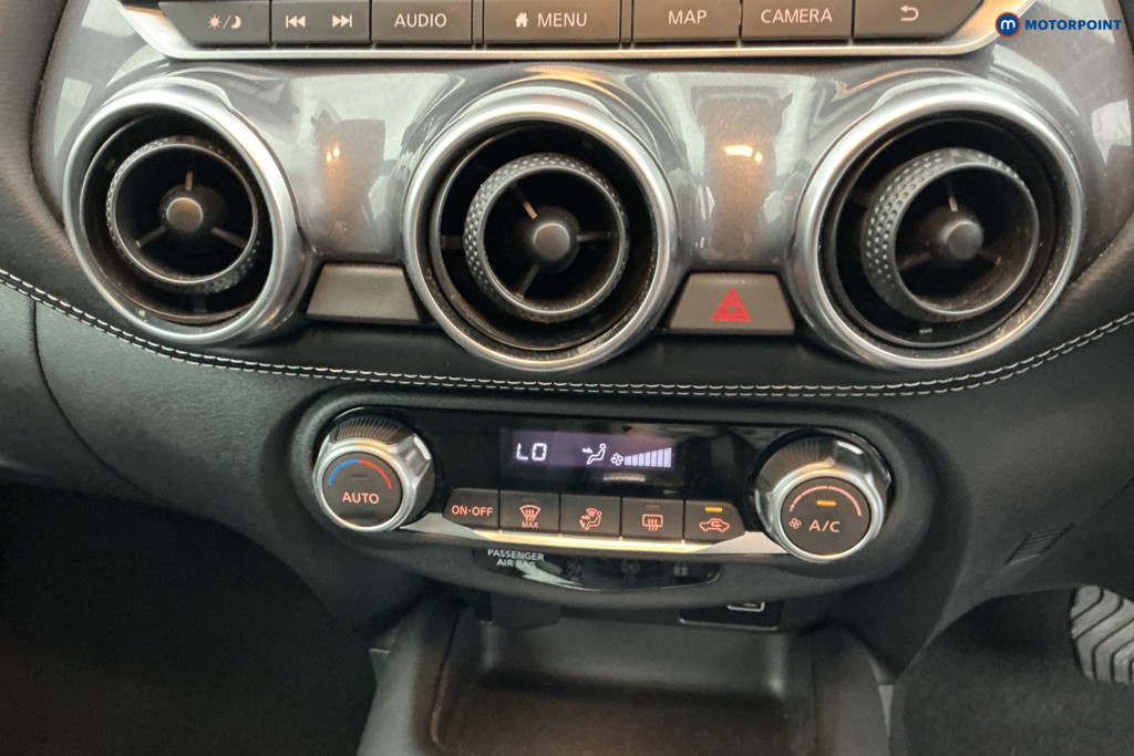 Nissan Juke N-Connecta Automatic Petrol SUV - Stock Number (1640712) - 17th supplementary image