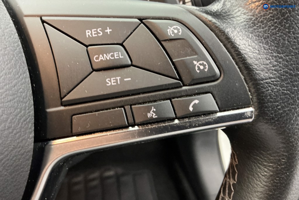 Nissan Juke N-Connecta Automatic Petrol SUV - Stock Number (1640712) - 21st supplementary image