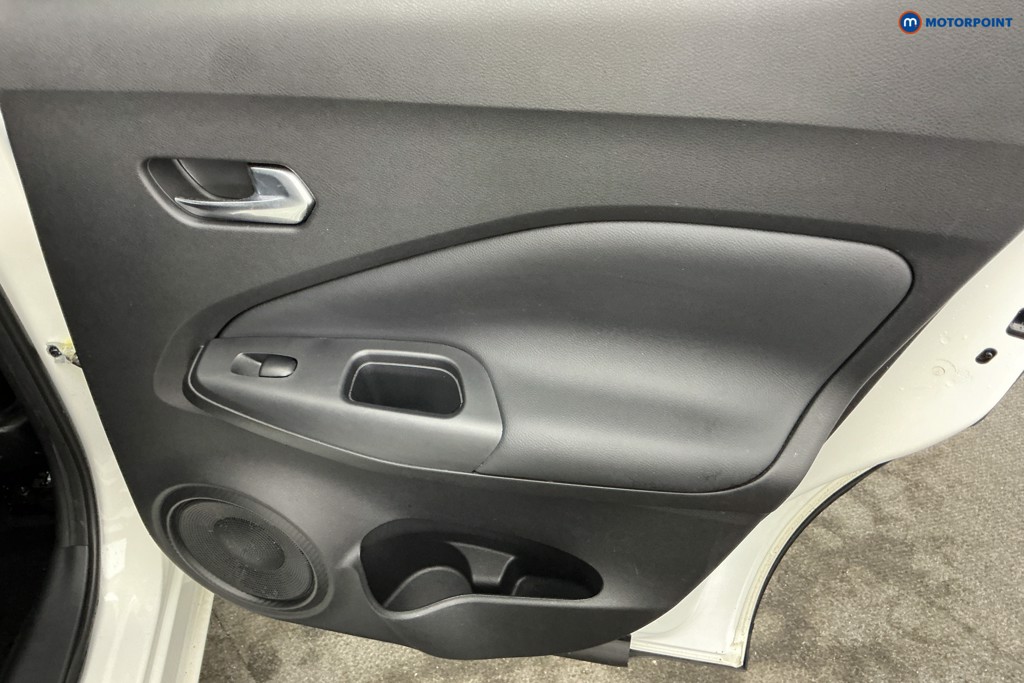 Nissan Juke N-Connecta Automatic Petrol SUV - Stock Number (1640712) - 26th supplementary image