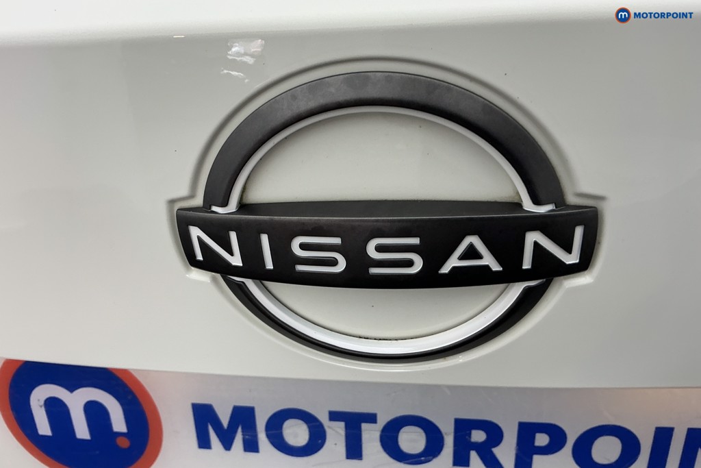 Nissan Juke N-Connecta Automatic Petrol SUV - Stock Number (1640712) - 32nd supplementary image