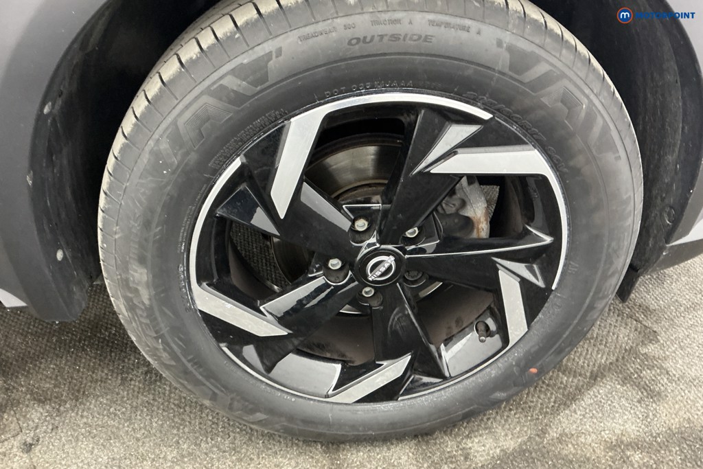 Nissan Juke N-Connecta Automatic Petrol SUV - Stock Number (1640712) - 34th supplementary image