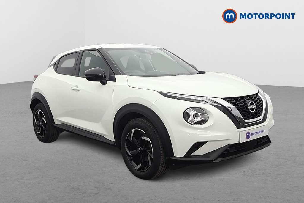 Nissan Juke N-Connecta Automatic Petrol SUV - Stock Number (1640712) - Drivers side front corner