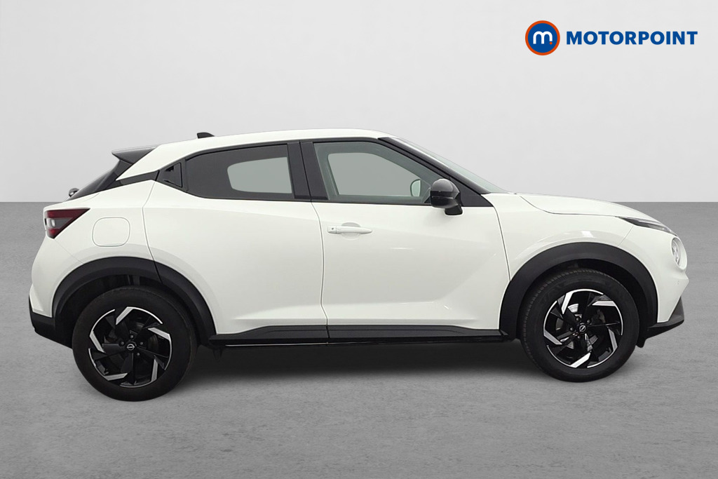 Nissan Juke N-Connecta Automatic Petrol SUV - Stock Number (1640712) - Drivers side