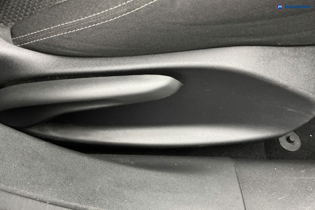 Peugeot 208 Tech Edition Manual Petrol Hatchback - Stock Number (1641092) - 23rd supplementary image
