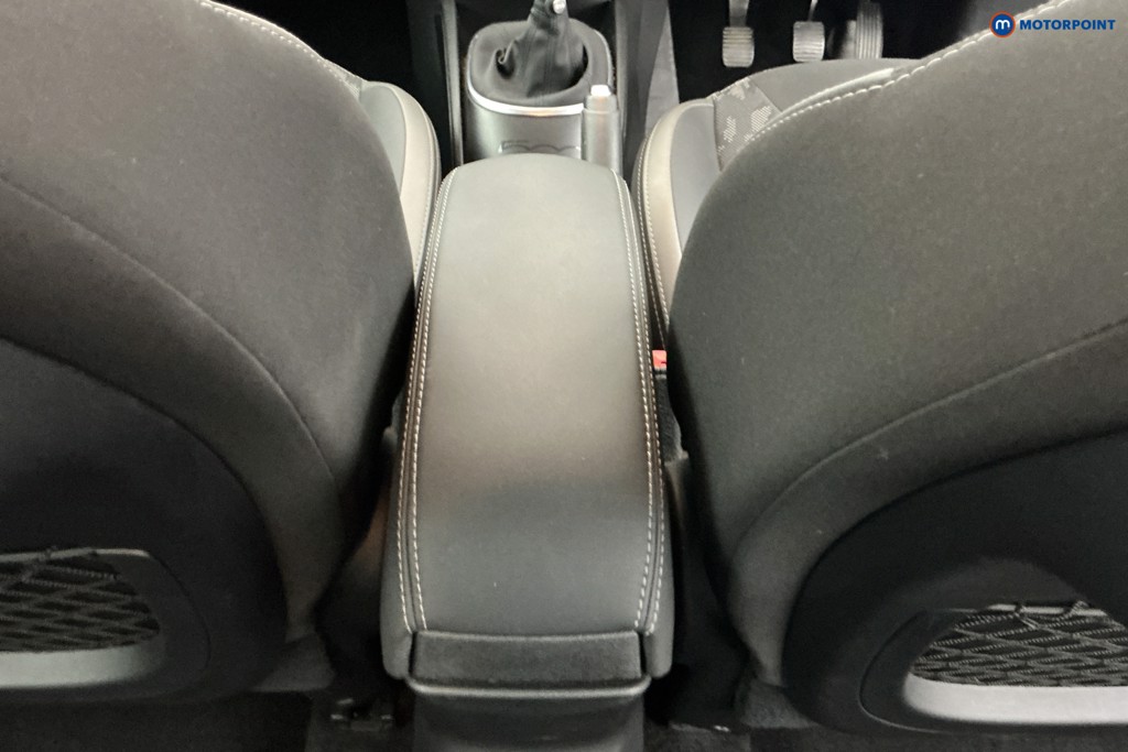 Fiat 500L Cross Manual Petrol Hatchback - Stock Number (1642263) - 11th supplementary image