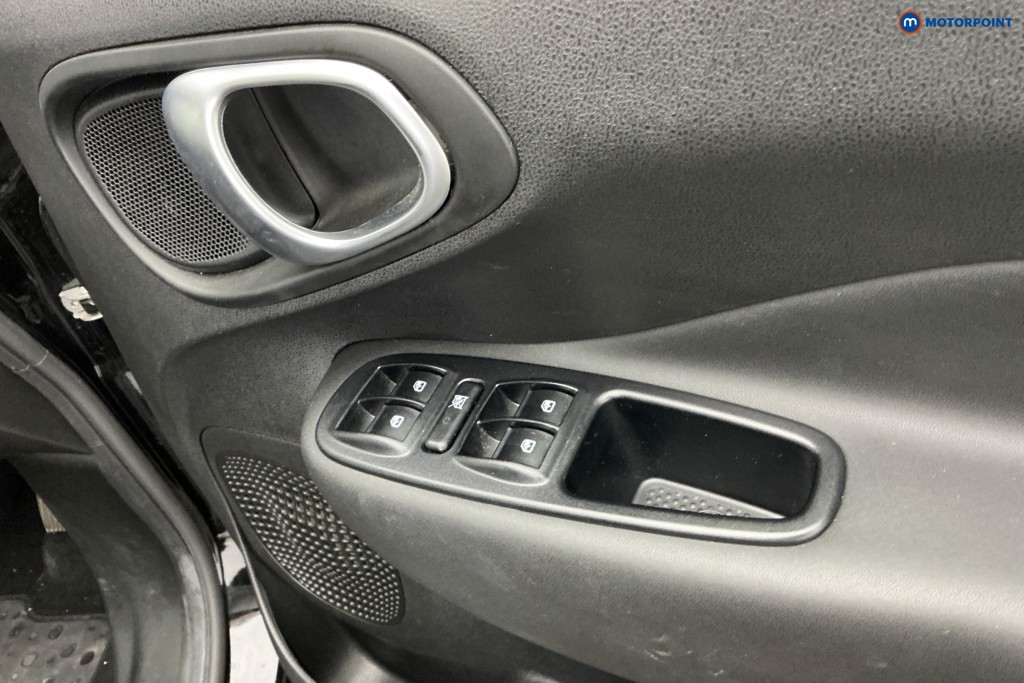 Fiat 500L Cross Manual Petrol Hatchback - Stock Number (1642263) - 24th supplementary image