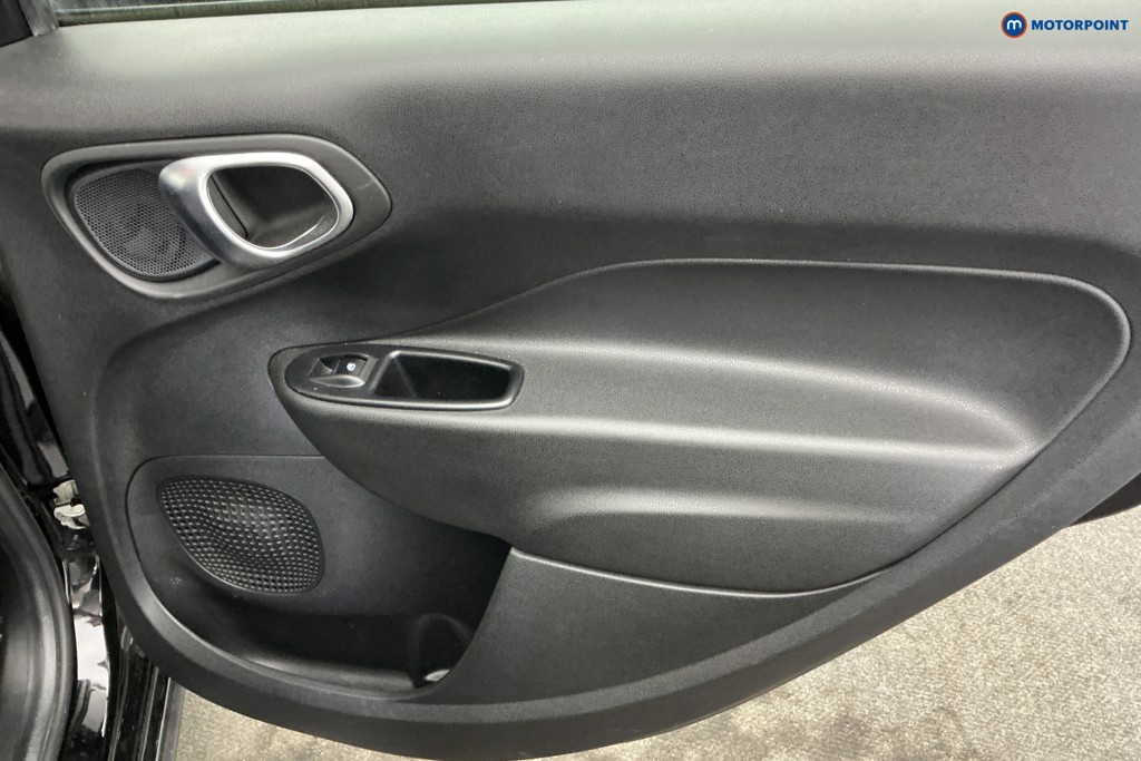 Fiat 500L Cross Manual Petrol Hatchback - Stock Number (1642263) - 25th supplementary image